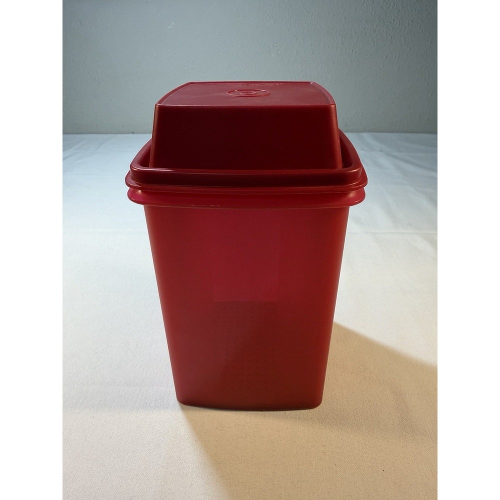 Tupperware 1330-9 Pick-A-Deli‎ Pickle Keeper 3pc Container Red